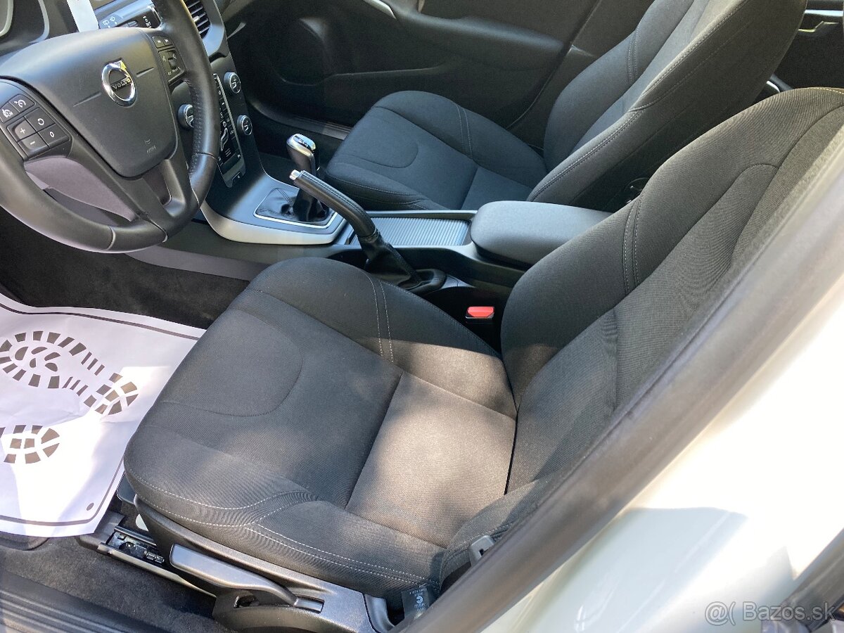 Volvo V40 Cross Country 2,0 D 88kW - 16