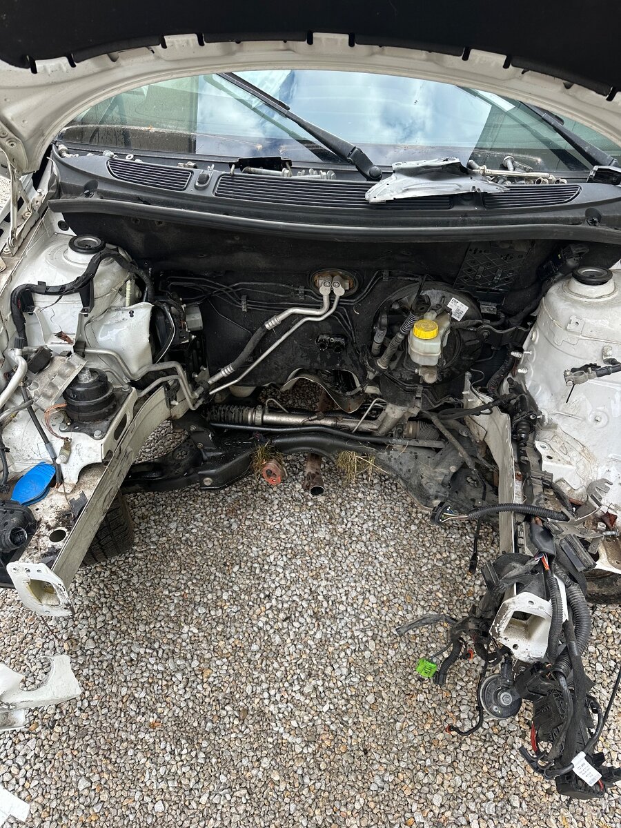 Rozpredam škoda fabia 2 1.2tsi 63kw 77kw - 16