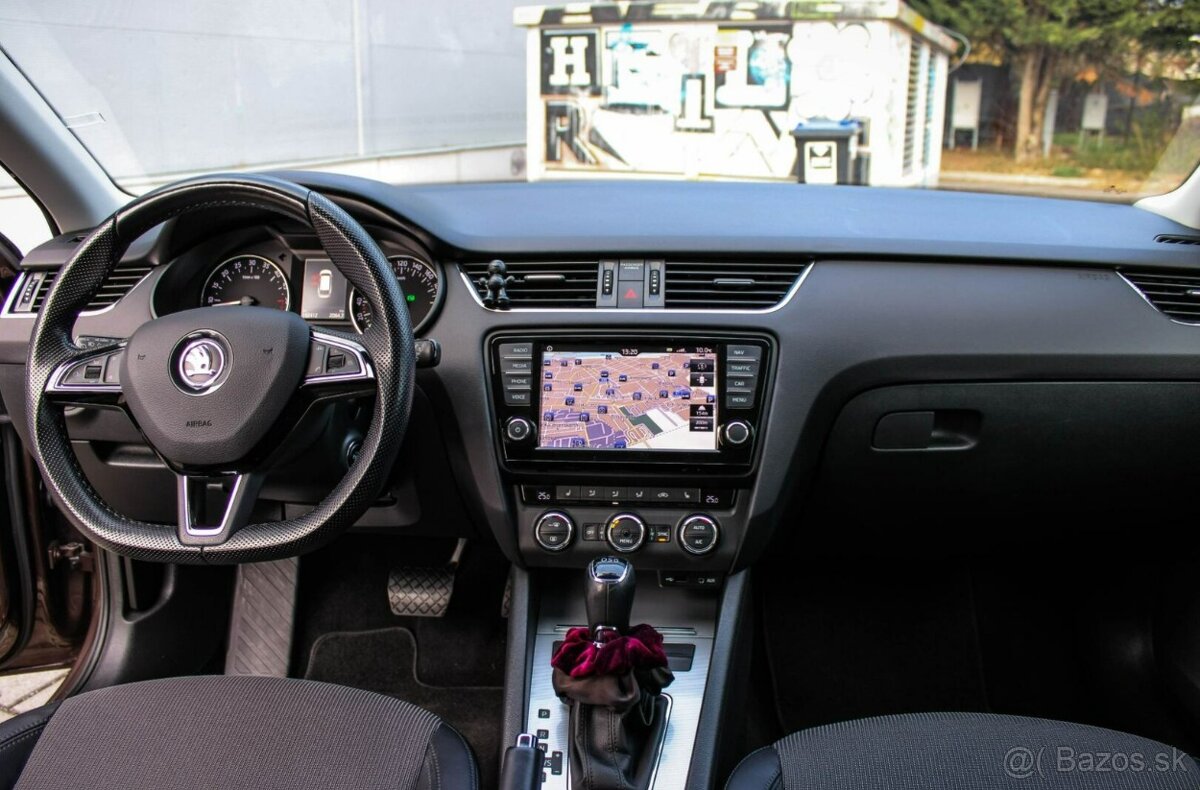 Škoda Octavia 1.6 TDI Business DSG - 16