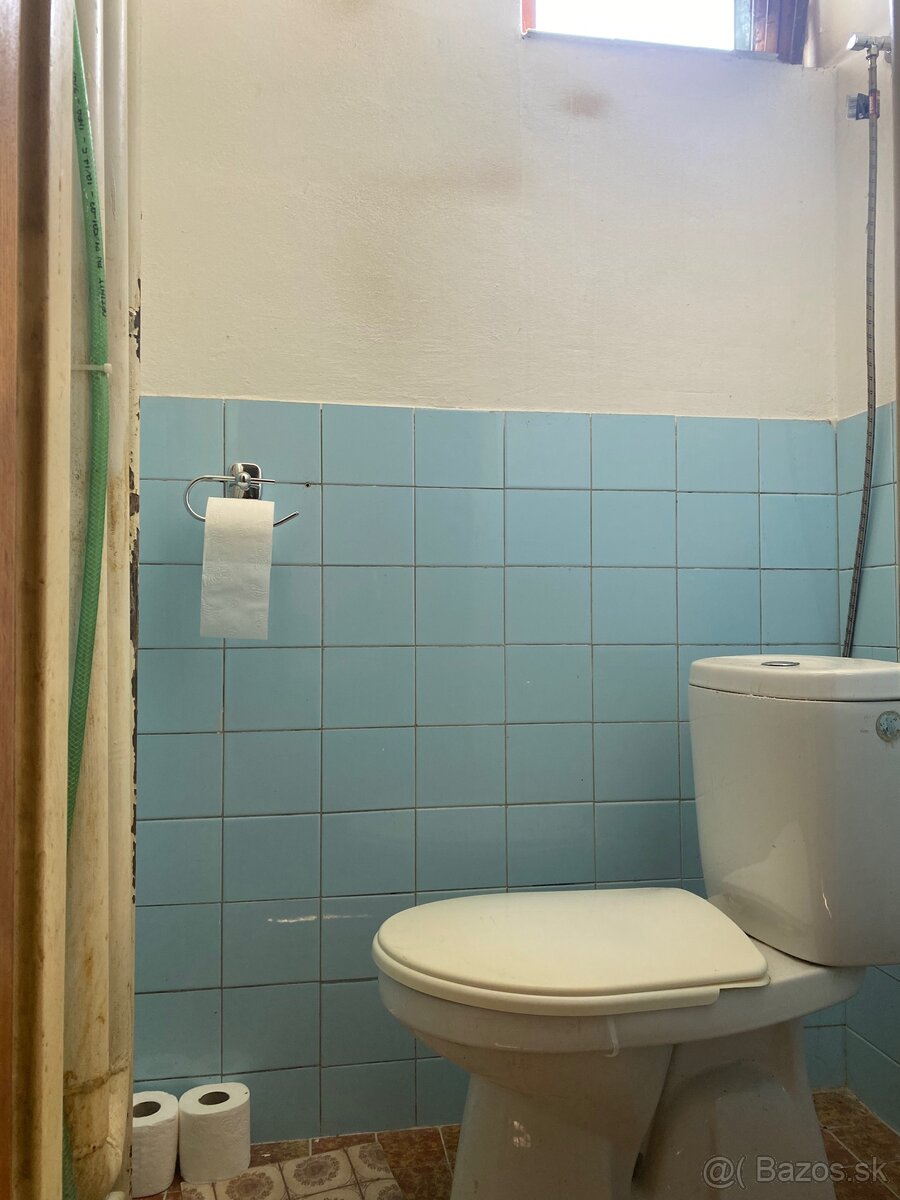 Ponúkam na predaj 5 izb, rodinný dom v obci Kocurice. - 16