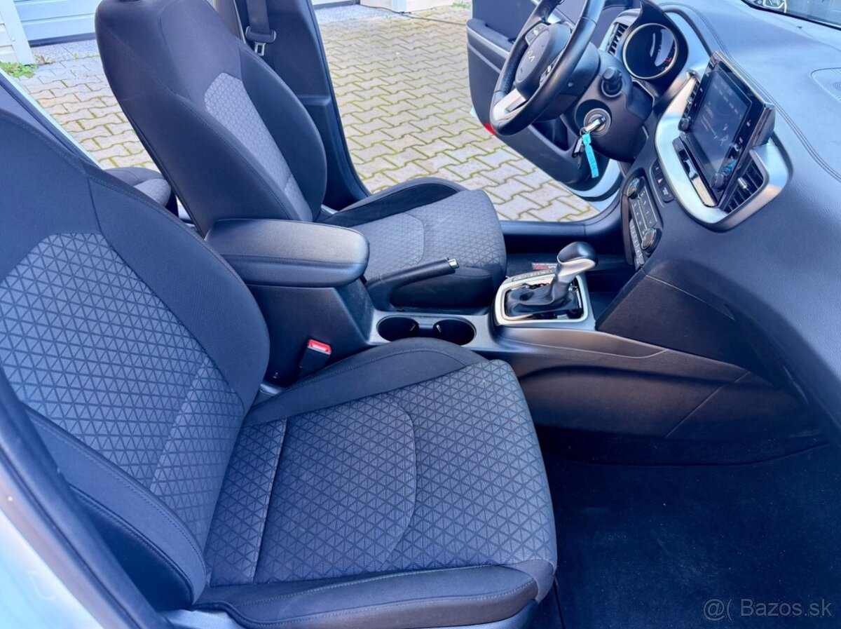 Kia Ceed 1.5T-GDI-118kW-AUTOMAT-ČR-DPH- - 16