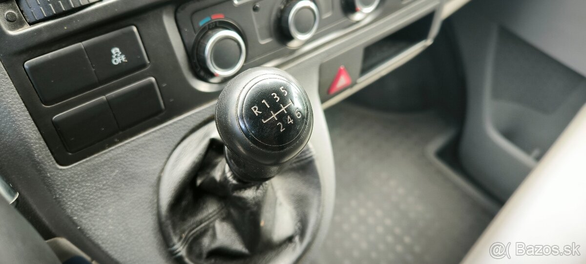 Volkswagen T5 2.0tdi 103kw Ťažné - 16