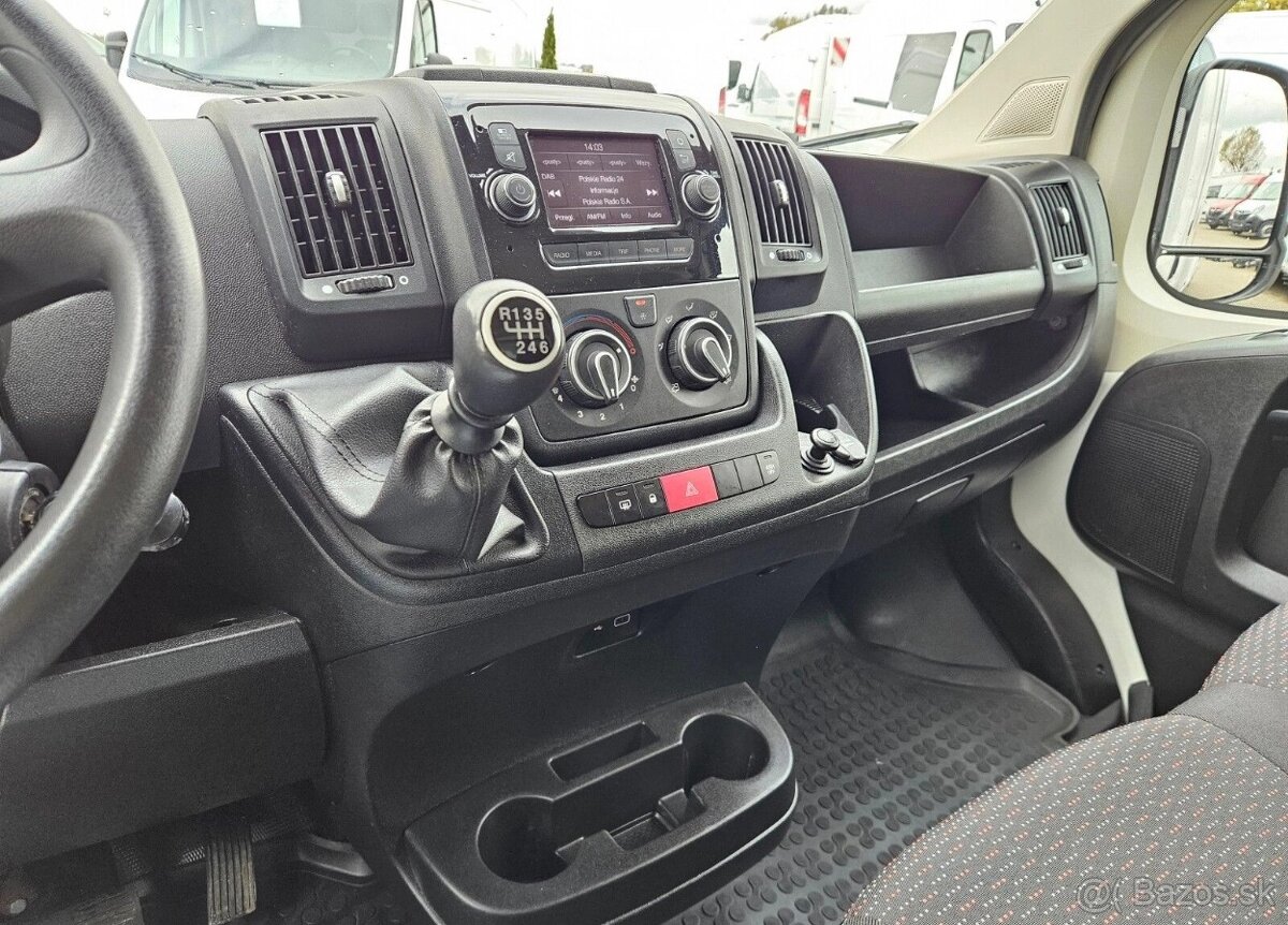 Peugeot Boxer 2.2 HDi 165 koni 8 paletovy kontajner rok 2021 - 16