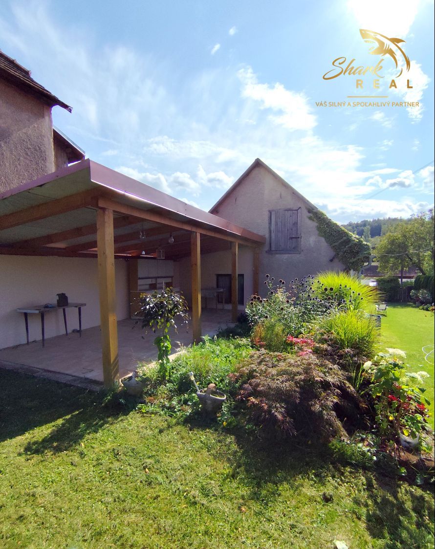 Útulný dom s nádhernou záhradou v krásnej prírode - 16