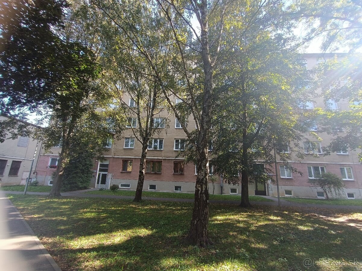 ZNÍŽENÁ CENA 3 izbový byt - Prof. Hlaváča Michalovce - 16