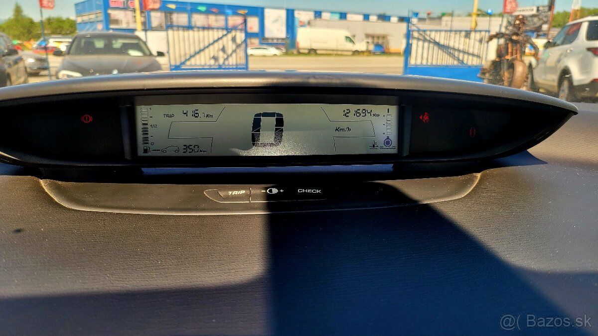Citroën C4 Coupé 1.6i 16V Plus - 16