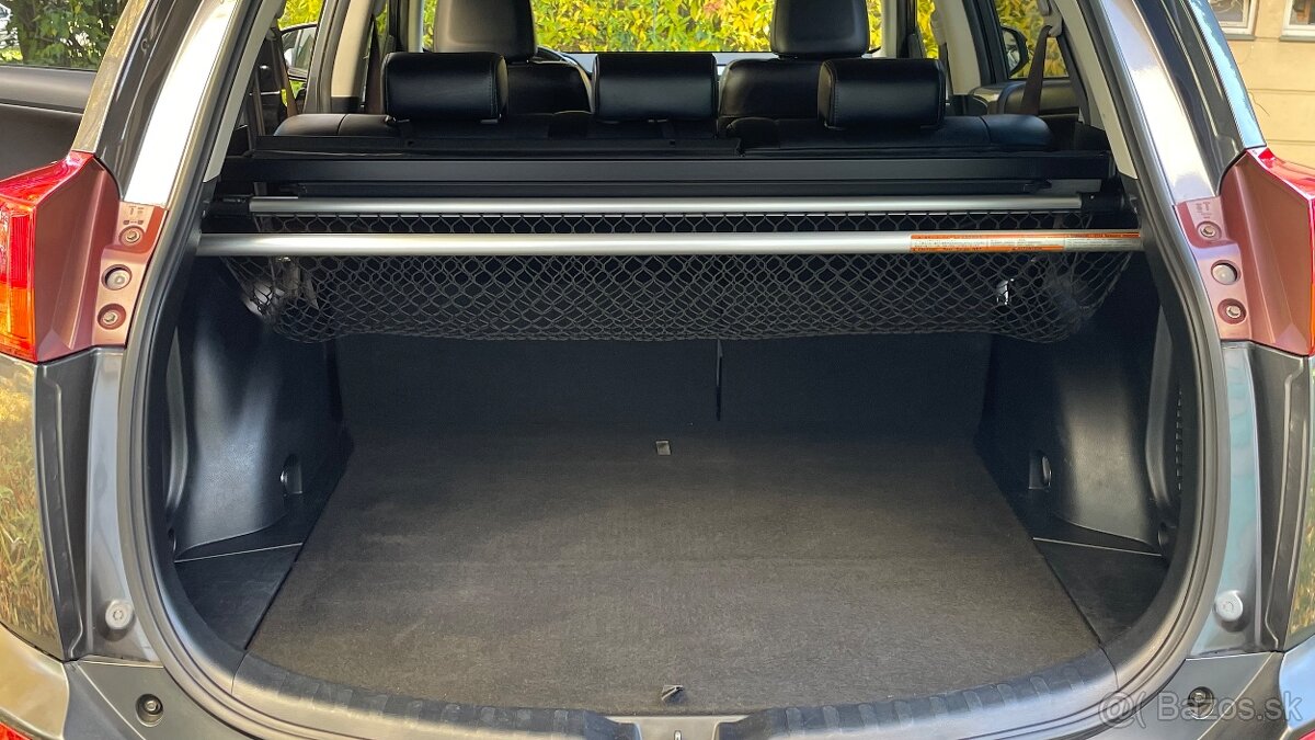 Rav4 2.2 d4d 110kw Premium koža Navi A/T XA40 - 16