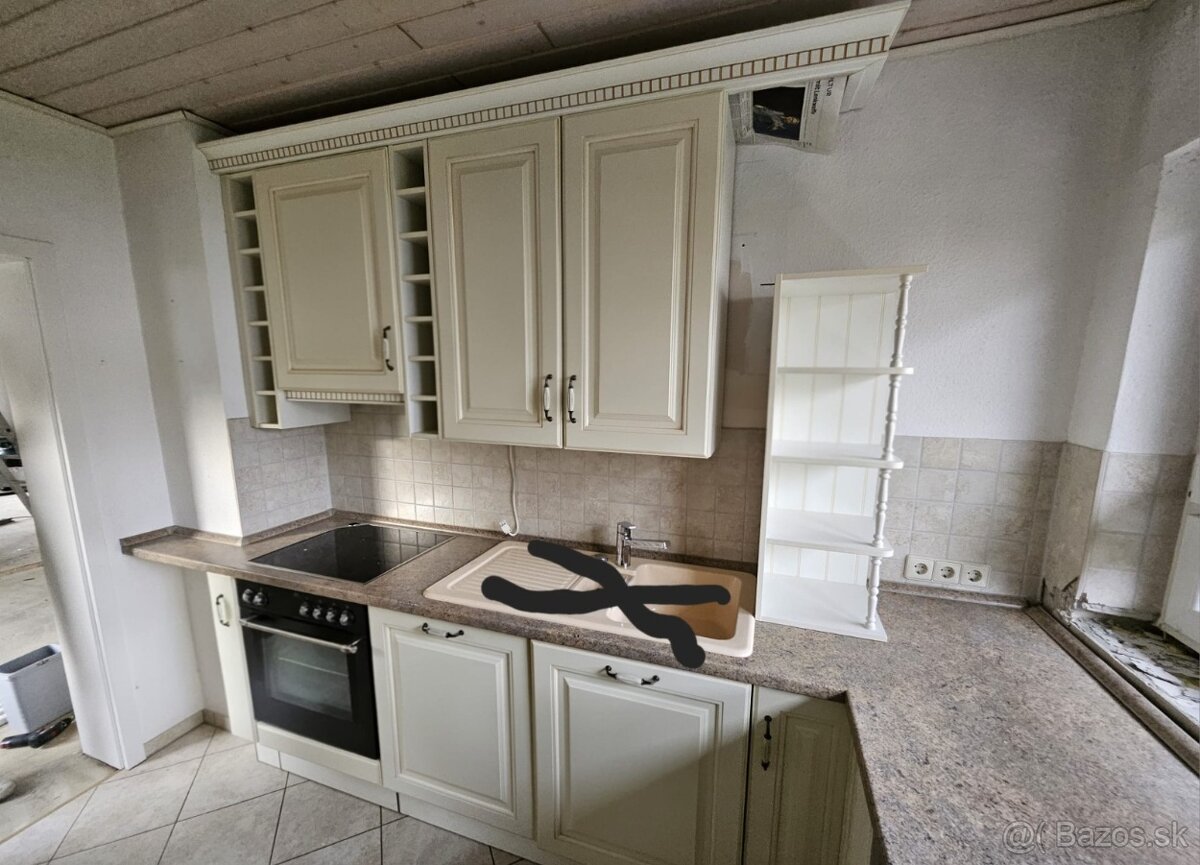 Moderná kuchynská linka so spotrebičmi - 16