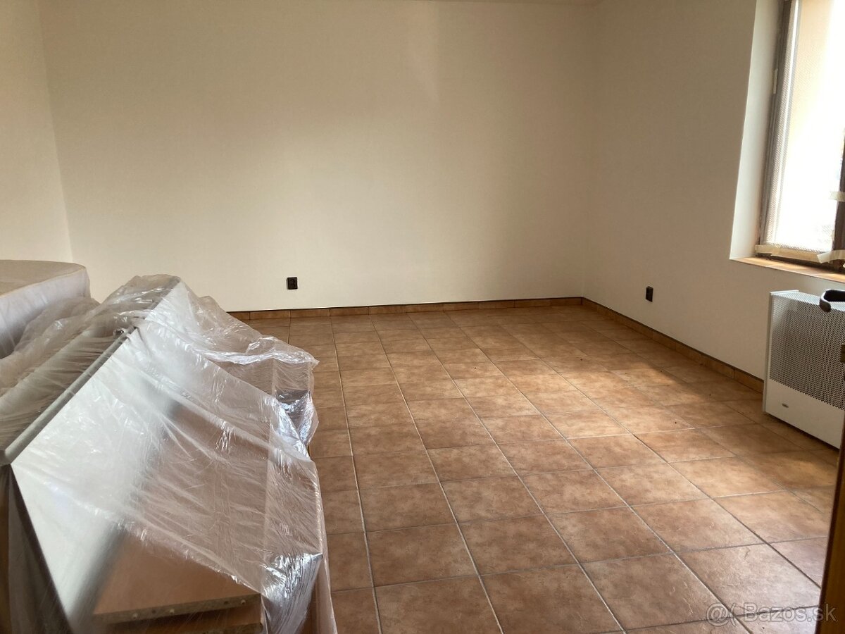 Podnikateľský objekt - 16