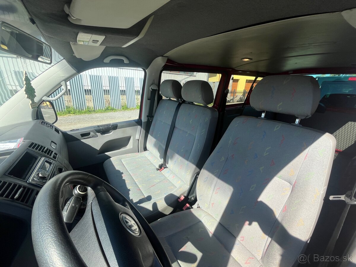 VW Transporter T5 2.5 TDI 96kw 394 000 km 2004 9 miest - 16