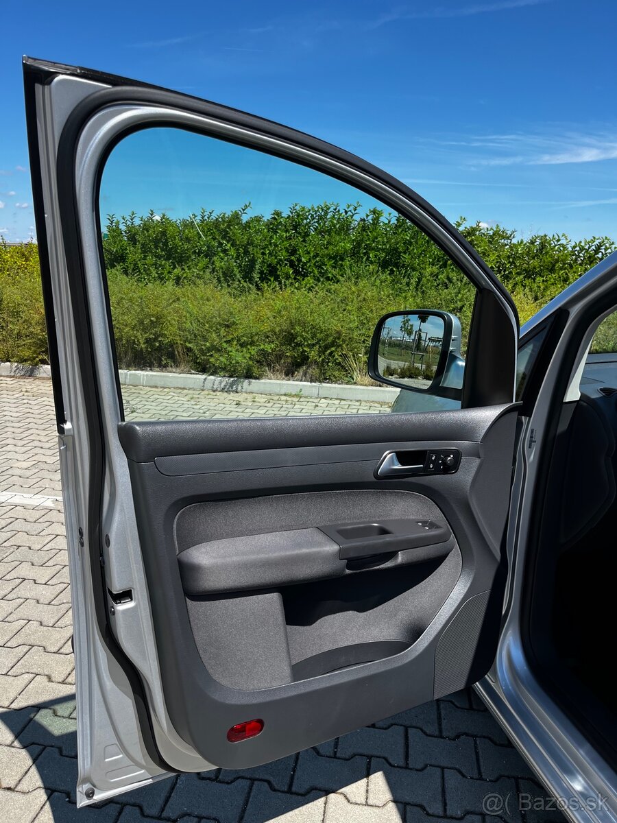 Volkswagen Caddy maxi 7miest. DSG - 16