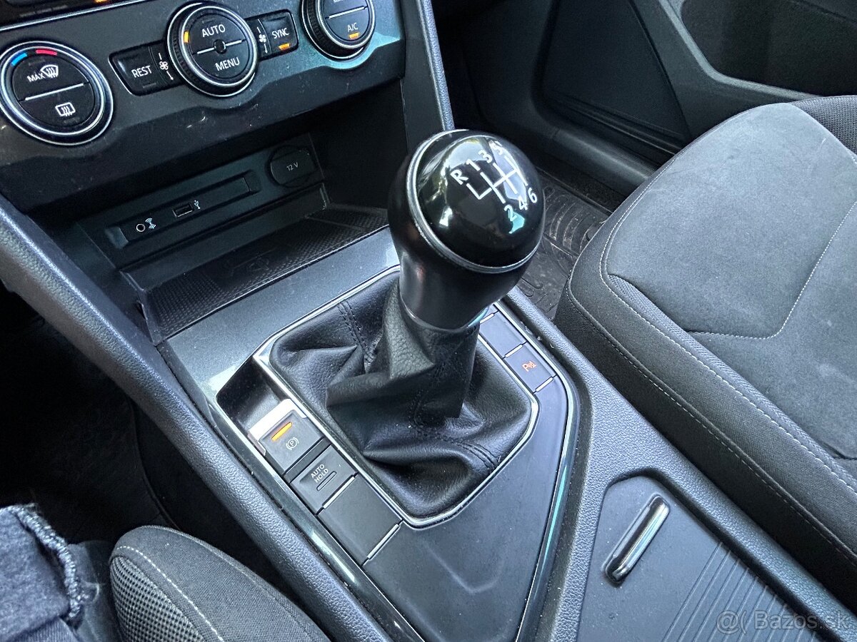 Volkswagen Tiguan 2.0TDi 2017 PO ROZVODECH - 16