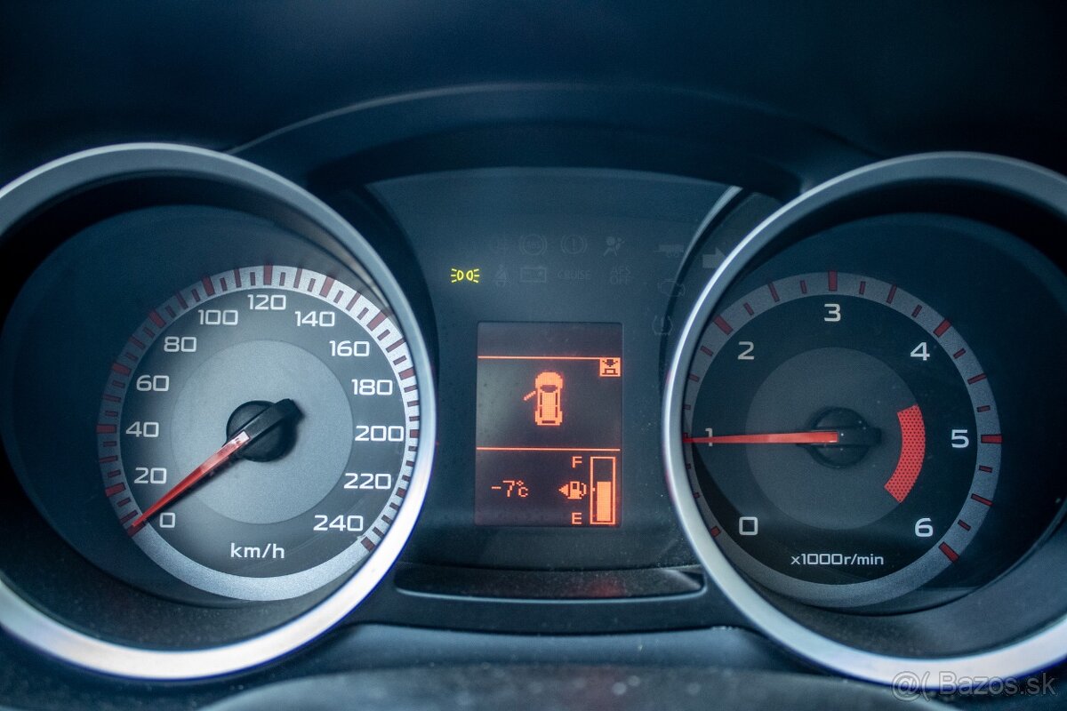 Mitsubishi Lancer 2.0 DI-D Invite, 103kW, M6, 4d. - 16