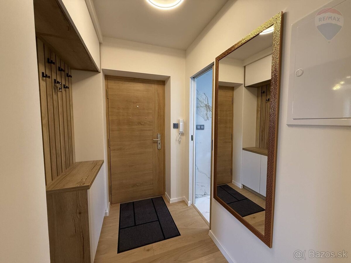 REZERVOVANE : 2. izb. byt v centre Martina po kompletnej rek - 16