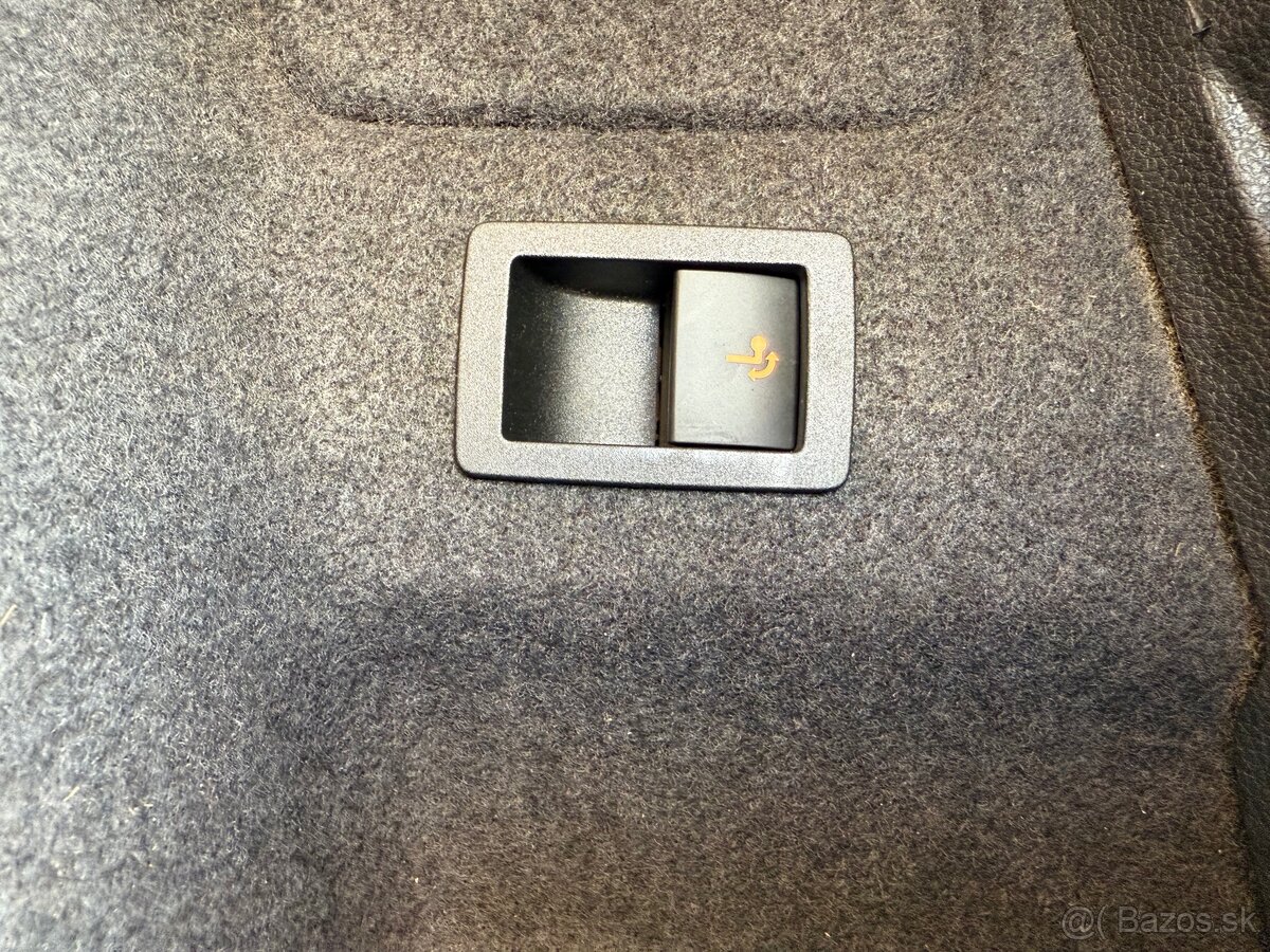 Predám Škoda Karoq 2.0 TDI EVO Style DSG - 16