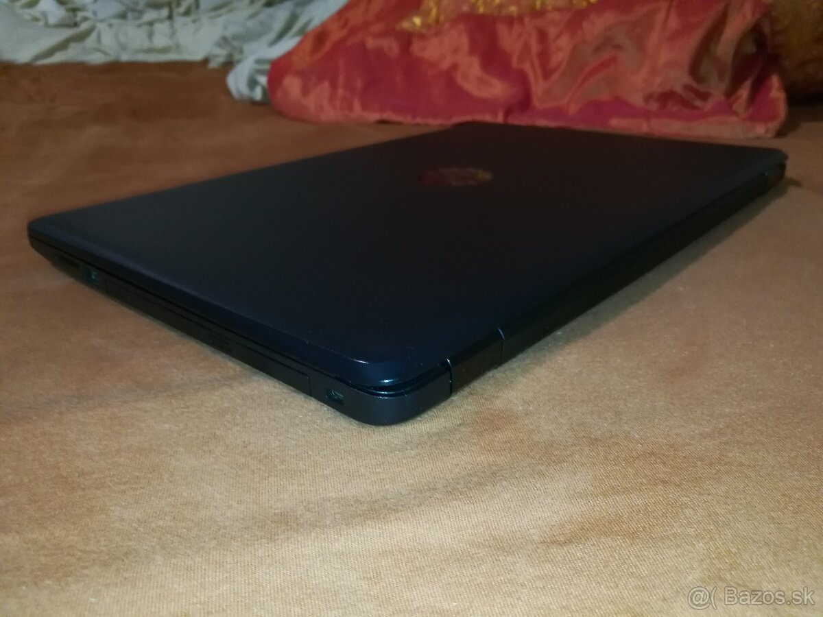 HP. 4-Jadro. 15,6 HD. SSD 128GB. 8 GB DDR4. Nová baterka. - 16