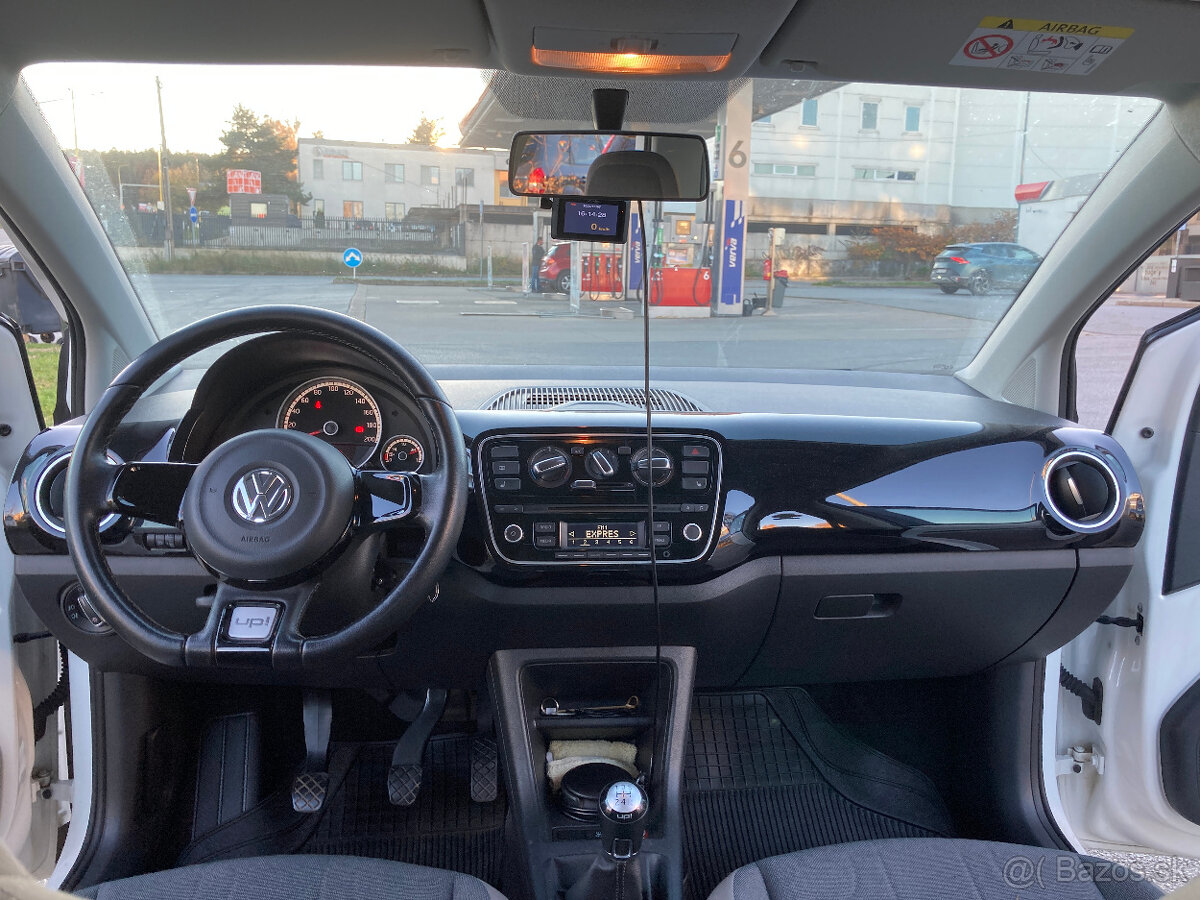 VW Up Cross, 75 k, r.v. 2016, 91 tis. km - 16