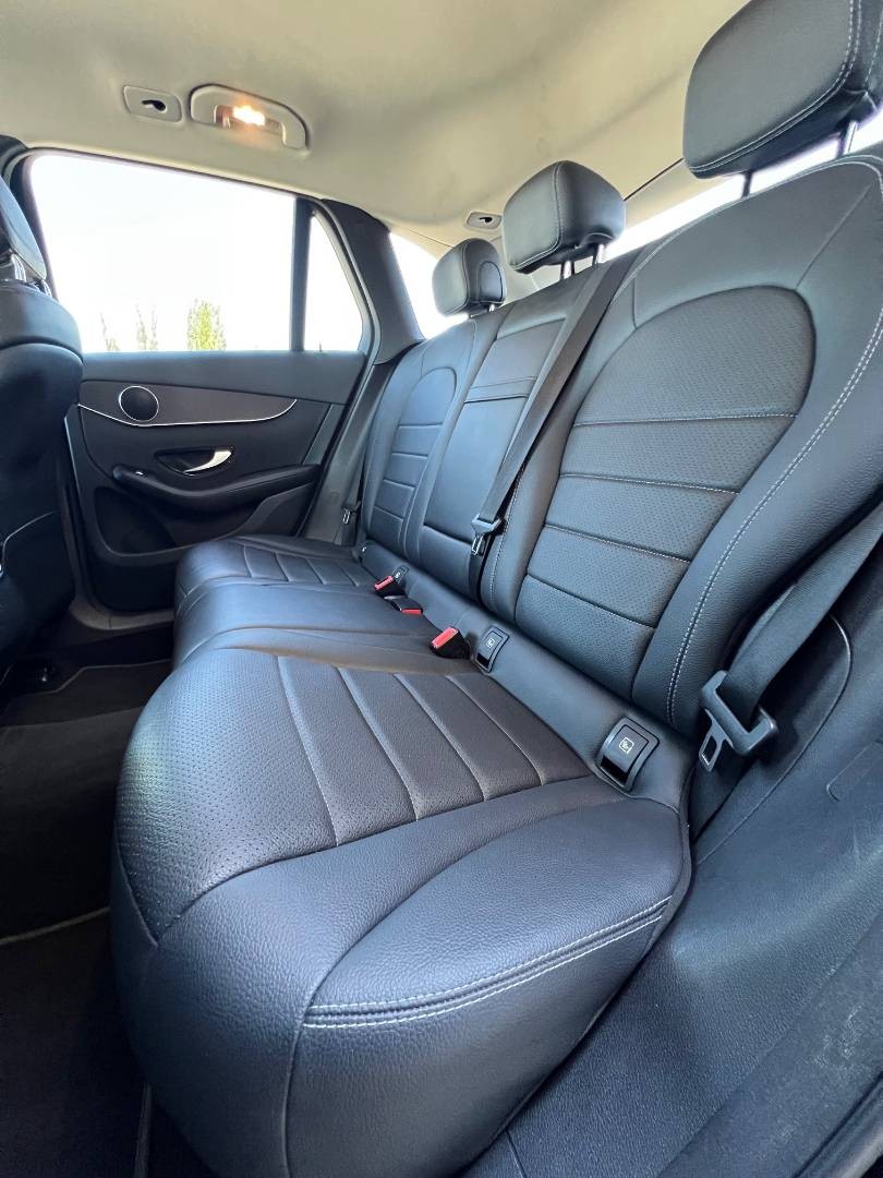 Mercedes-Benz GLC SUV 200 d 4MATIC A/T - 16