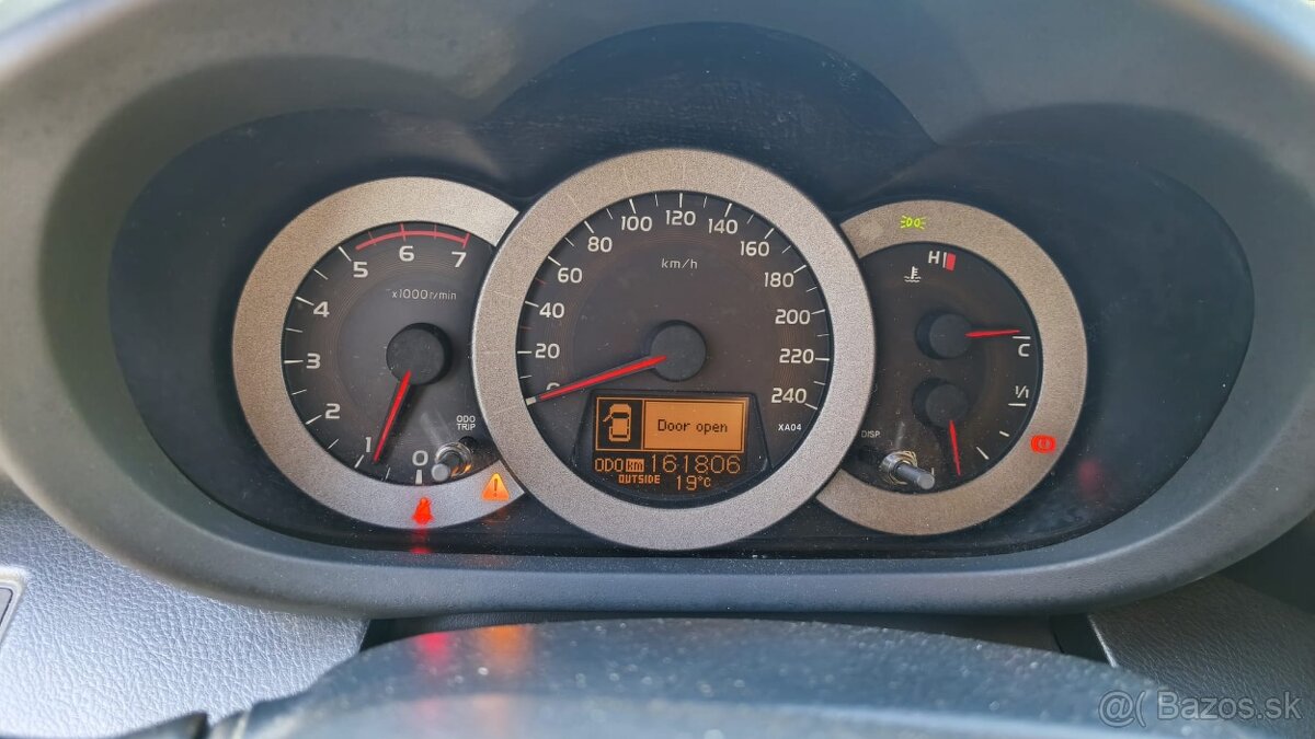 TOYOTA RAV4 2.2 D-4D - 16