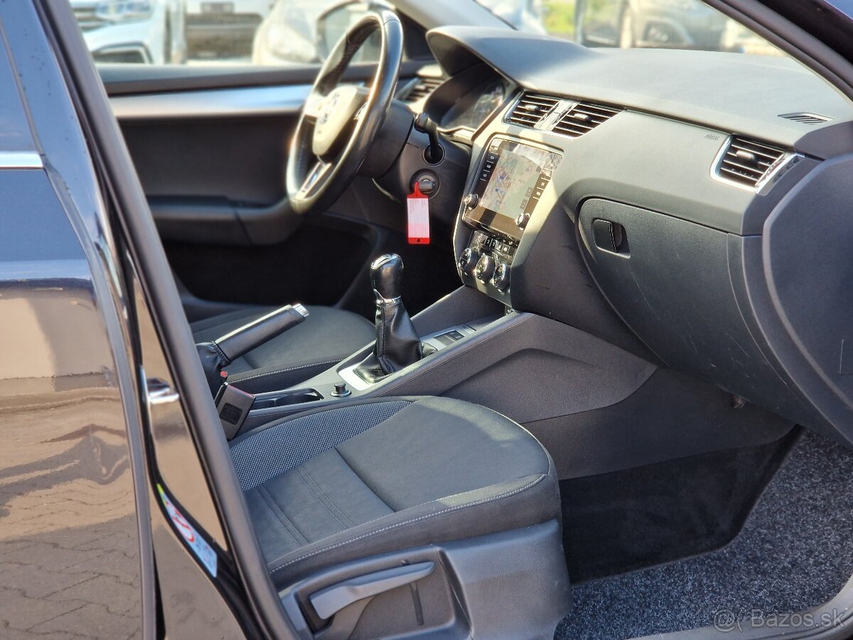 Škoda Octavia Combi 1.6 TDI SCR Active - 16