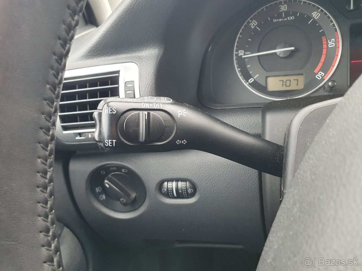 Škoda Superb 2.0 TDI Comfort DPF 6M - 16