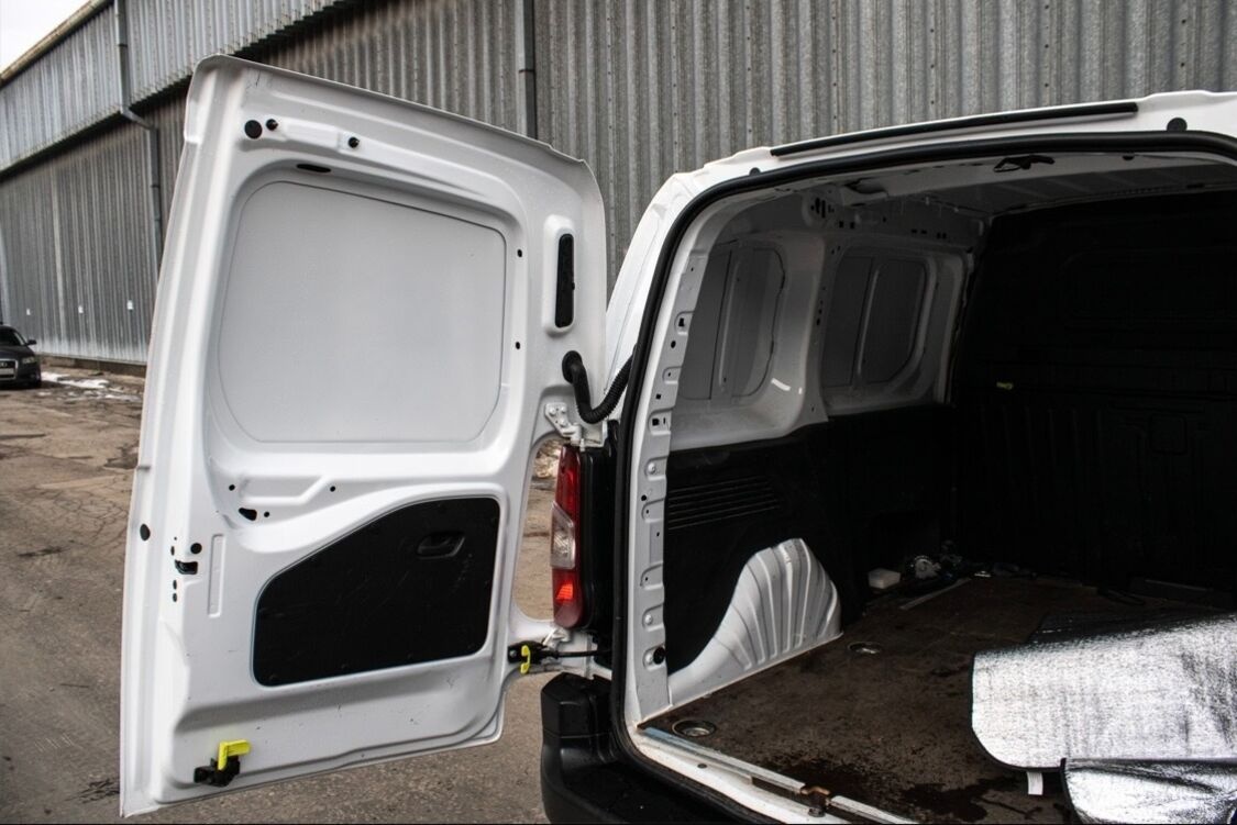 Opel Combo 1.2 Turbo | 2022 | 1. majiteľ - 16