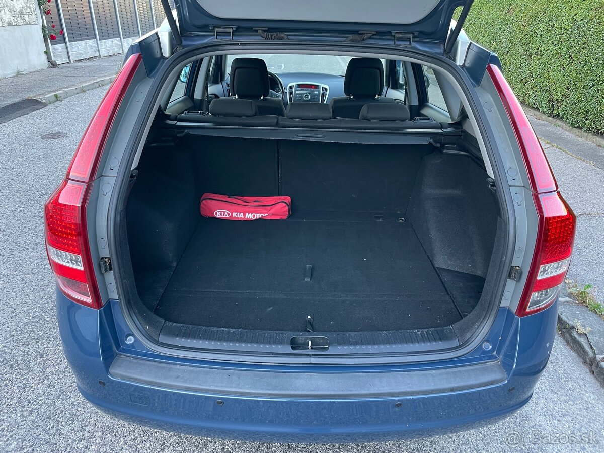 Kia Ceed SW 1.4 CVVT, 2011, 1. Majiteľ - 16