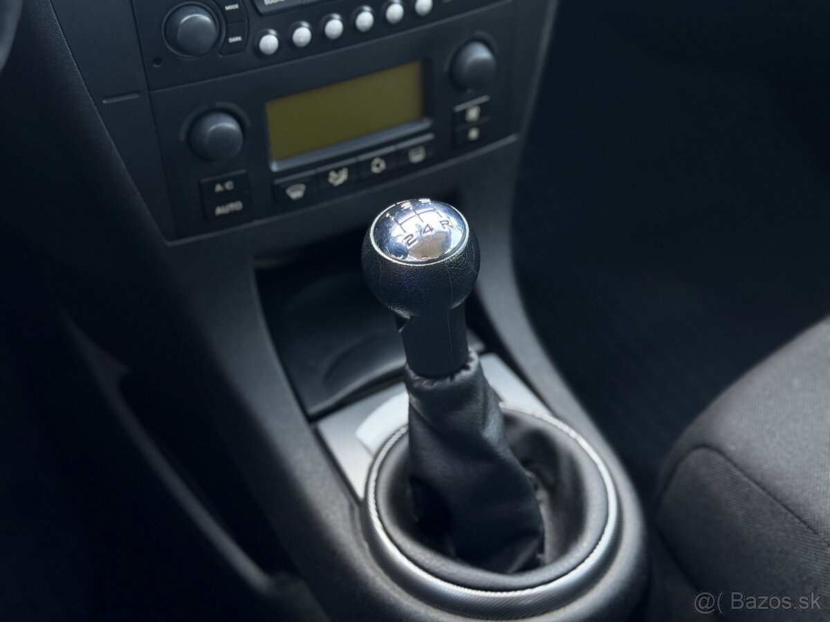 Citroën C4 1.6i 16V Image - 16