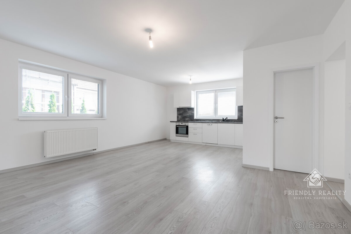 EXKLUZÍVNE NA PREDAJ KOMFORTNÝ 5-IZBOVÝ RODINNÝ DOM V MODRE - 16