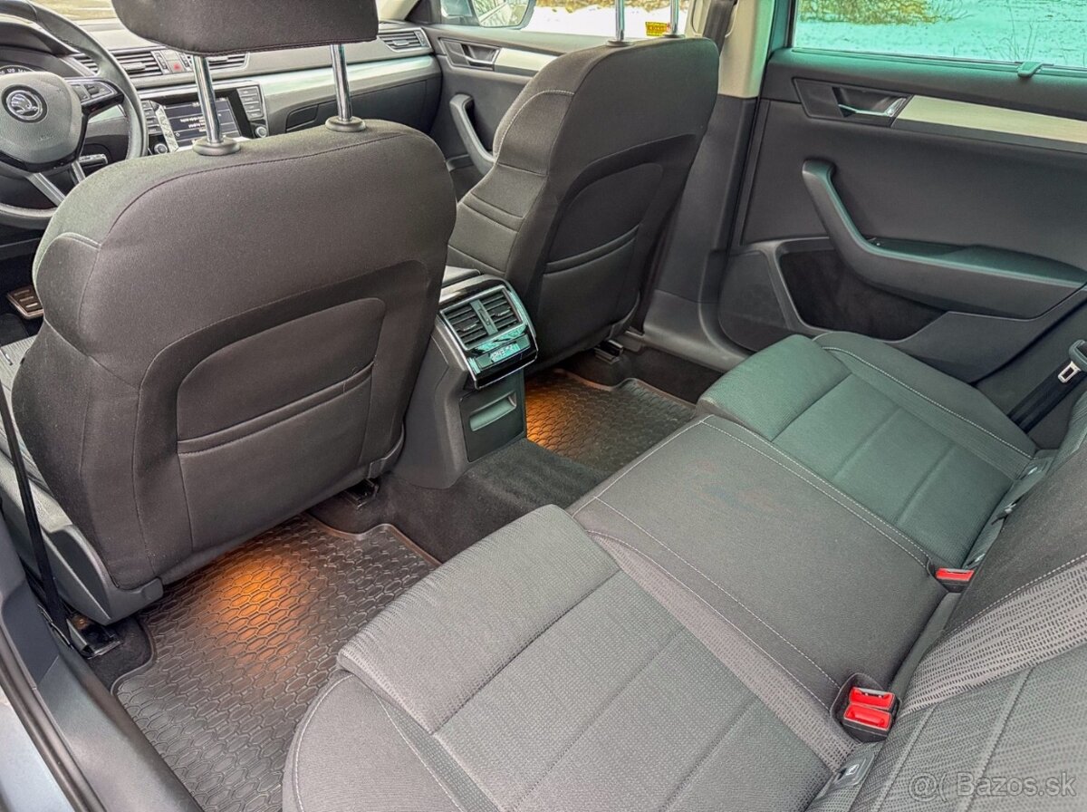 Škoda Superb Combi 1.6 TDI Ambition DSG - 16