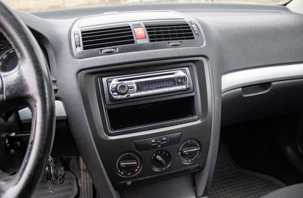 Škoda Octavia 2 z roku 2007 - 16