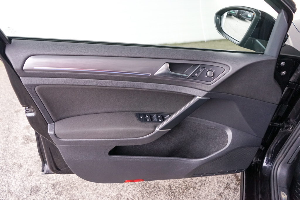 28- VOLKSWAGEN Golf, 2018, elektrina, 100 kW - 16