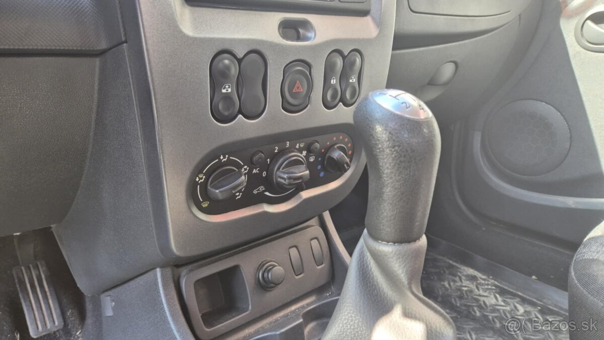 Dacia Duster 1,6i 77kw kód motora: K4M F6 - 16