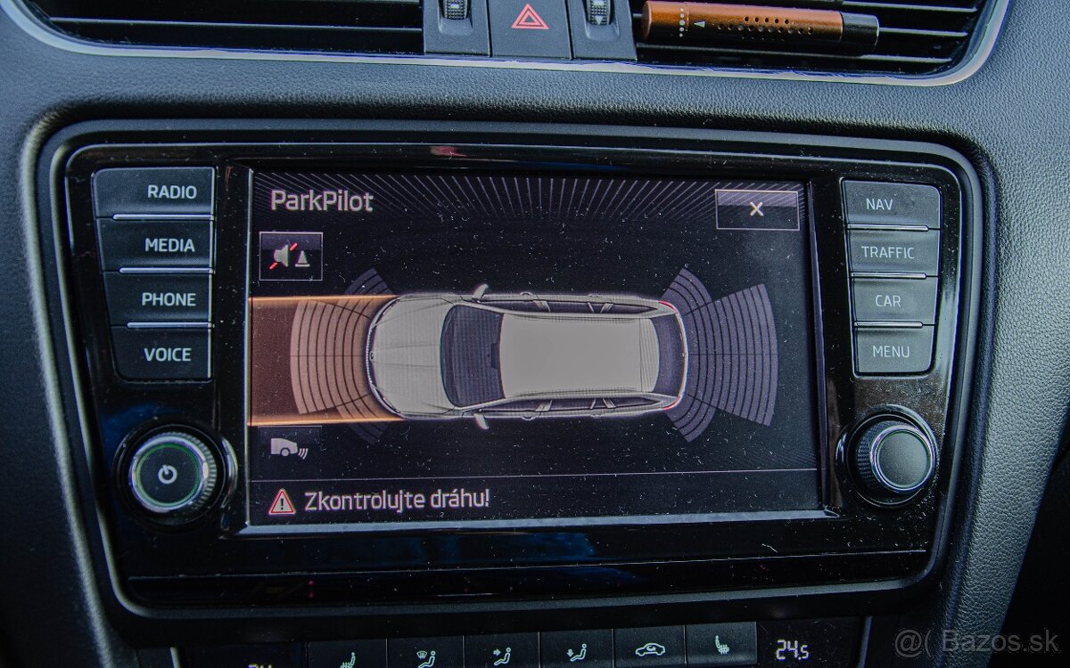 Škoda Octavia Combi SCOUT 2.0 TDI DSG 4x4 - 16