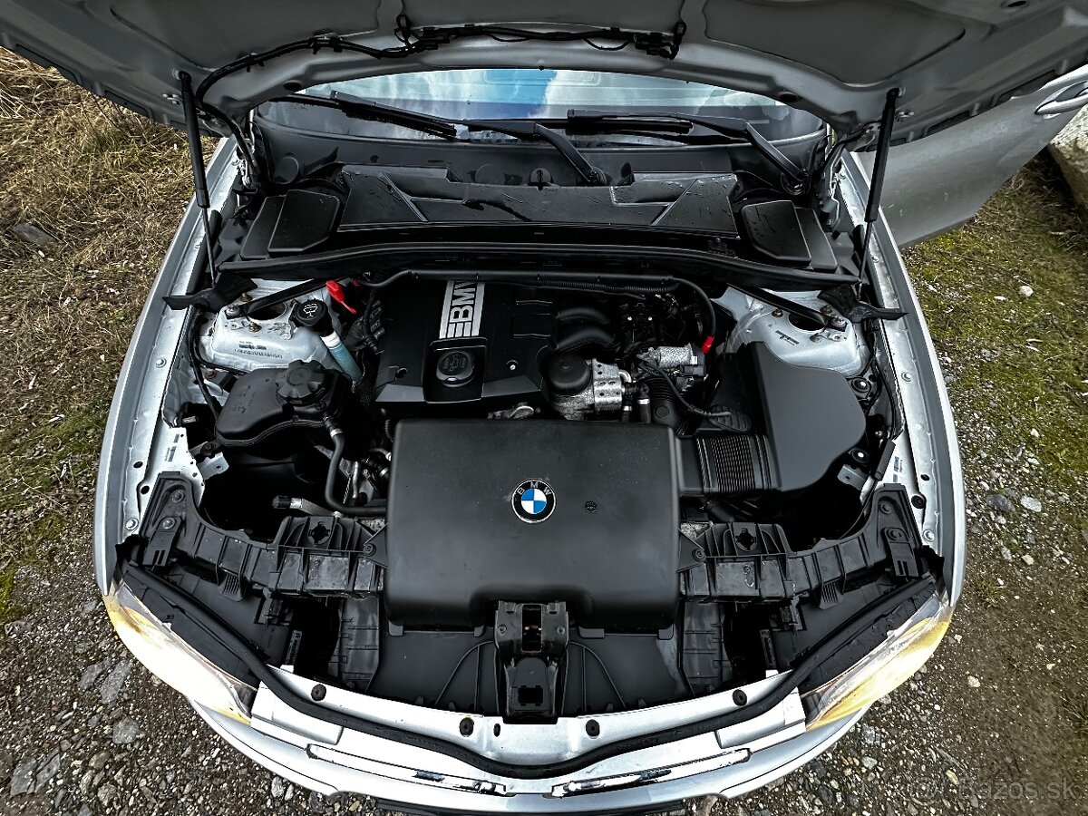 Predám BMW 1 e87 2.0i 90kw 2010 FaceLift - 16
