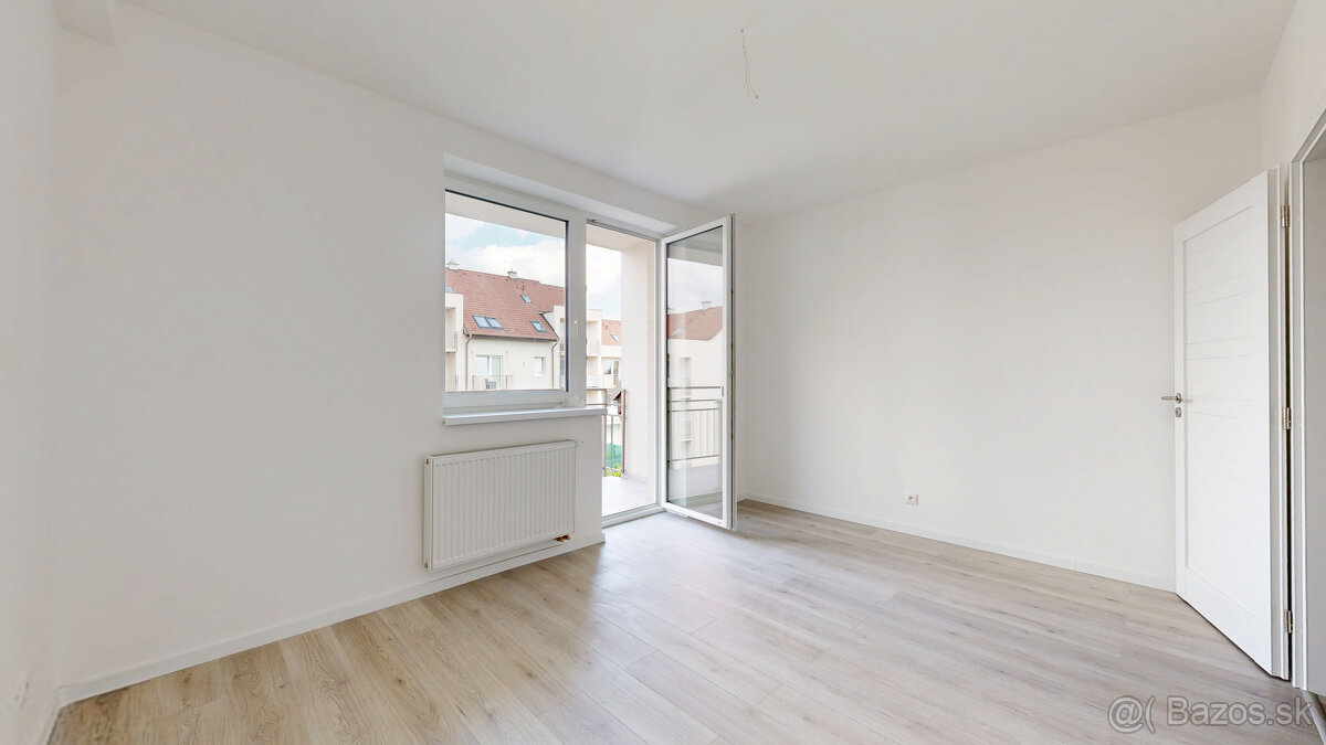 Priestranný 3-izbový byt v projekte Polianky B136 - 16