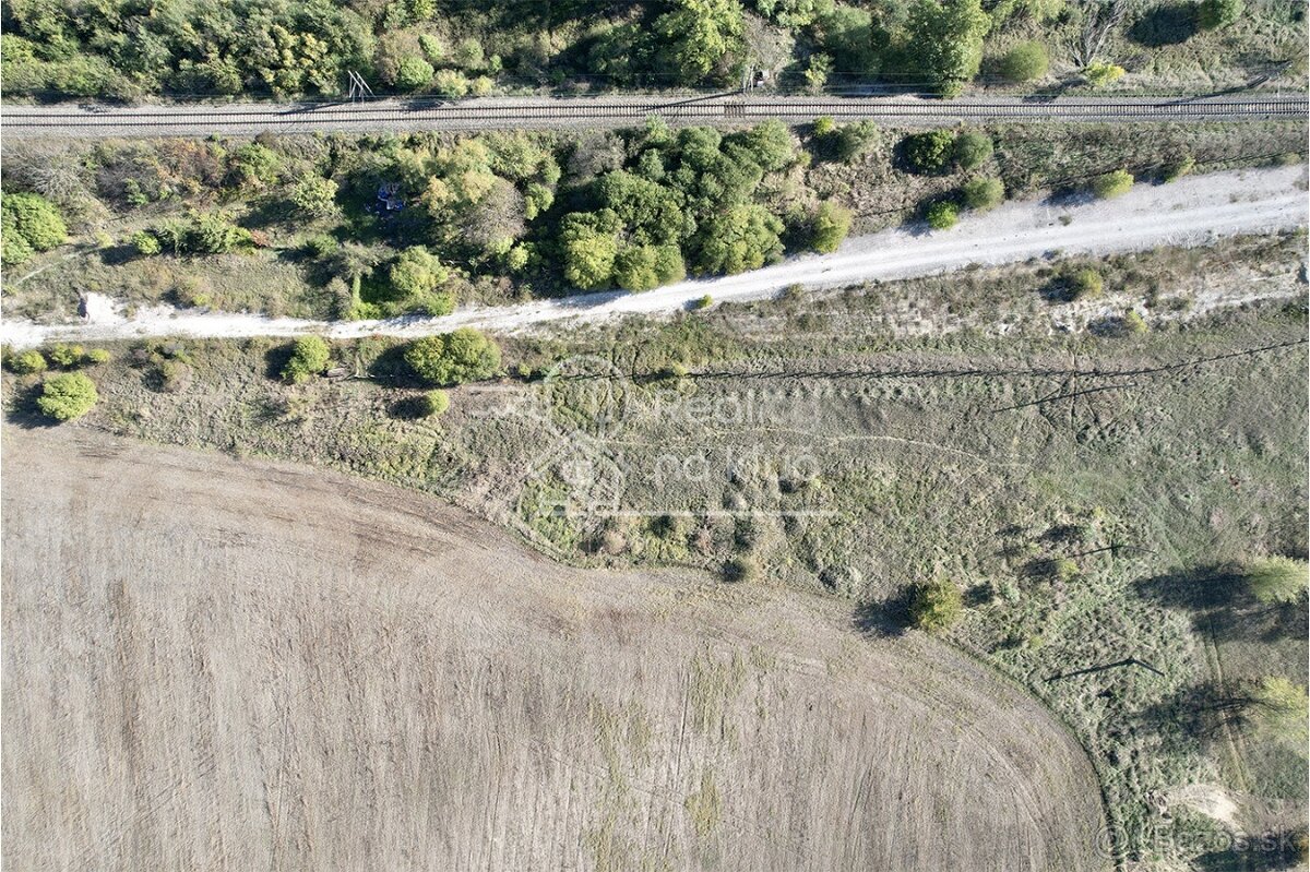 Na predaj stavebný pozemok v priemyselnej zóne v NZ - 16