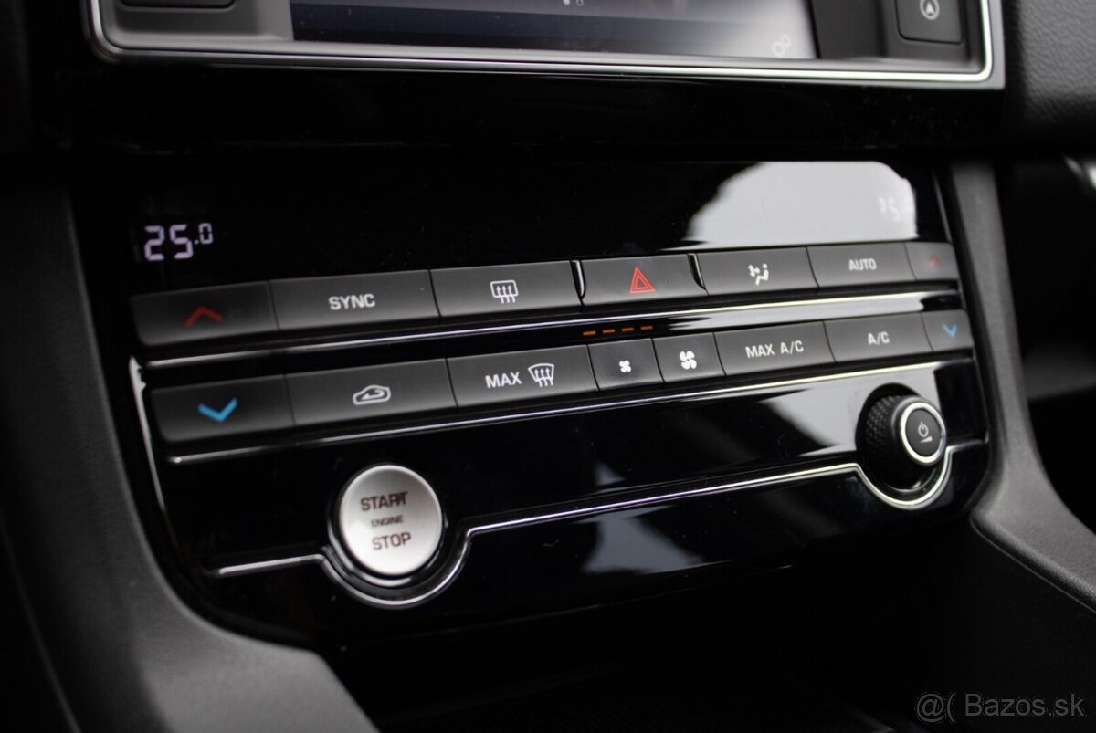 Jaguar F-Pace 2.0D 132kw 4x4 AT/8 2018 - 16