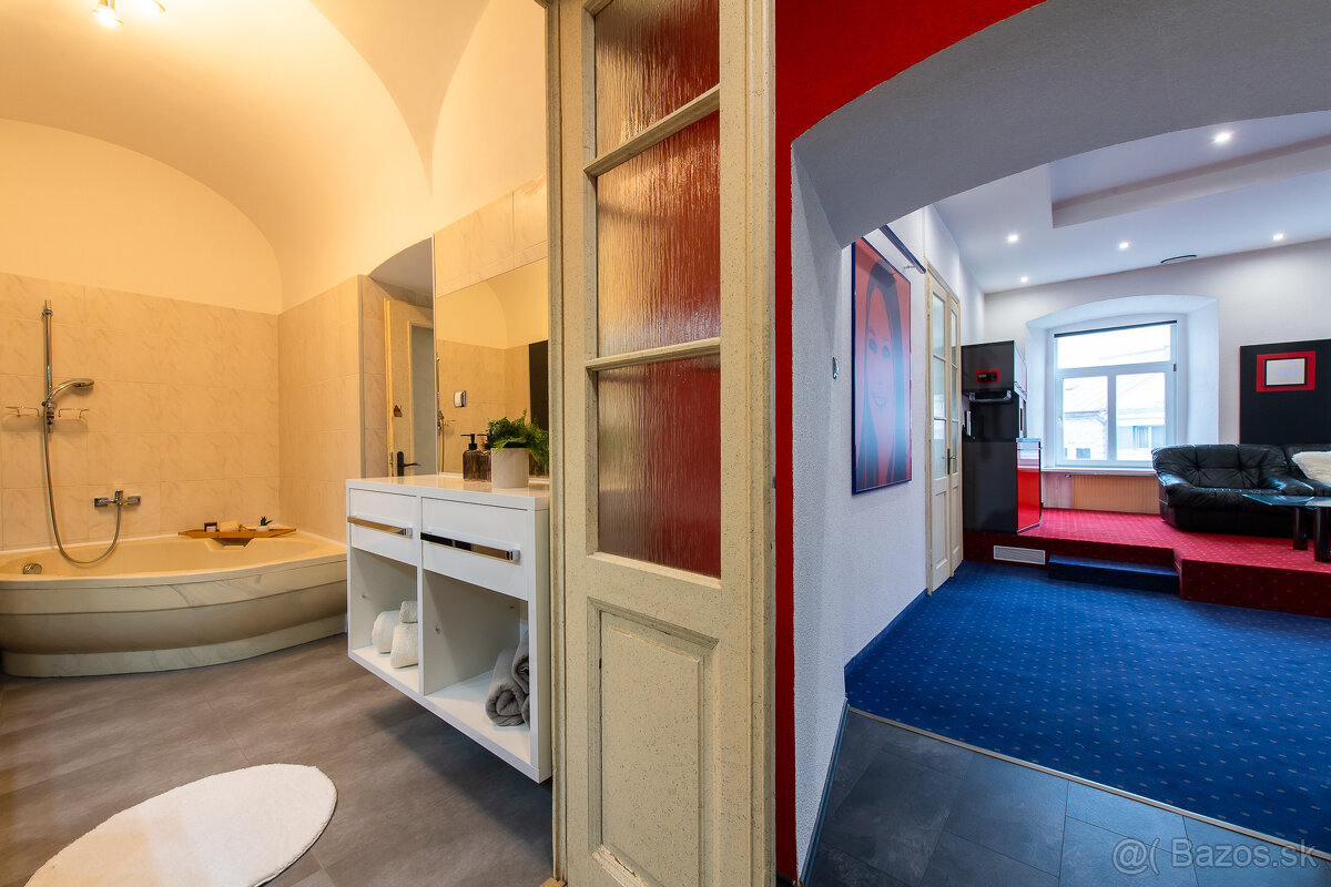 Na predaj 2 izbový byt, centrum - Košice, Hlavná - 16