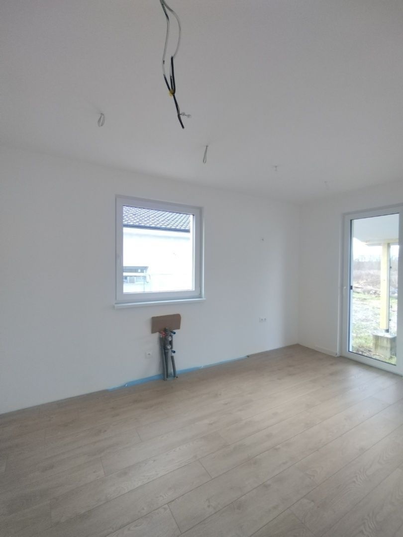 NA PREDAJ NOVOSTAVBA V ZLATÝCH MORAVCIACH - 16