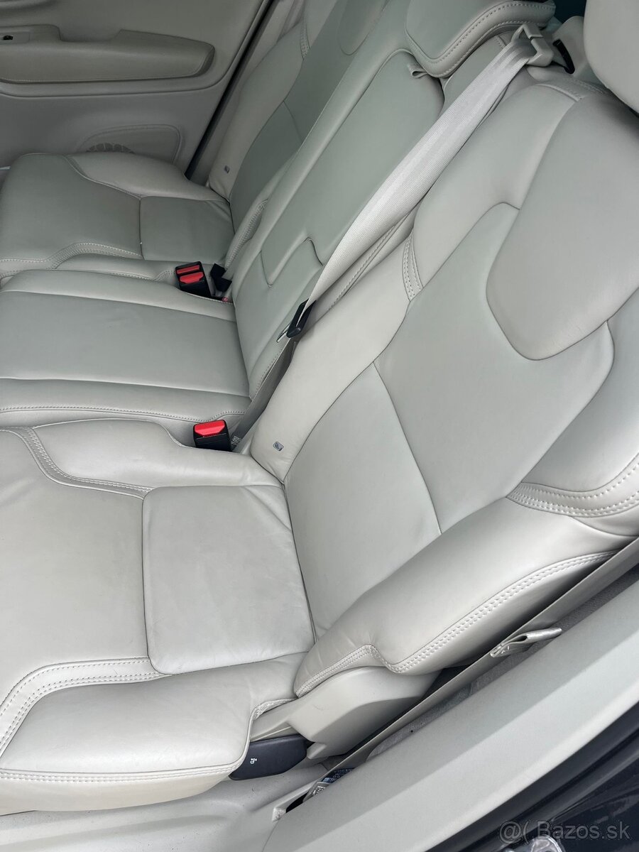 Volvo XC90 D5 Drive-E Inscription AWD A/T - 16