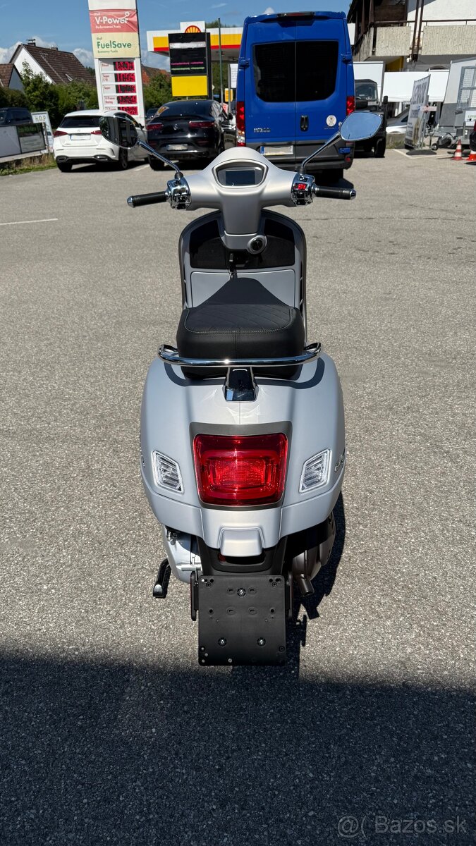 Vespa GTS 300 SuperTech 2025 - 16