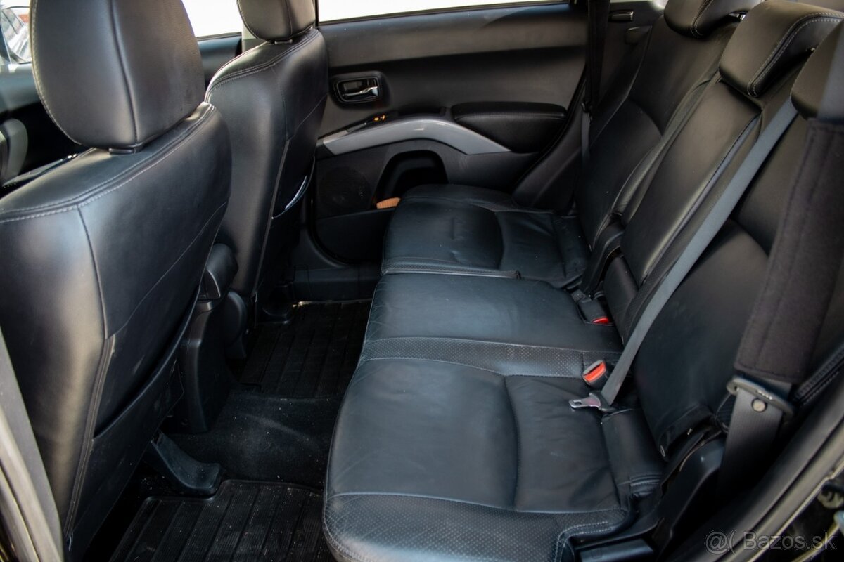 Mitsubishi Outlander - 16