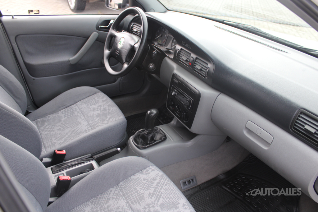 Škoda Octavia 1,4 MPi 44 kW LX - 16