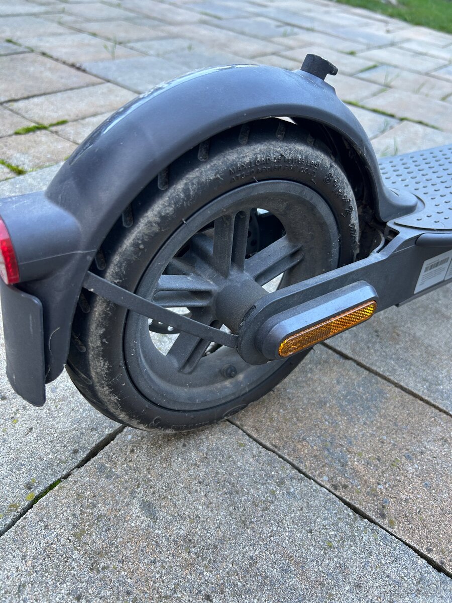 Xiaomi Mi Elektricka kolobezka Pro2 - 16