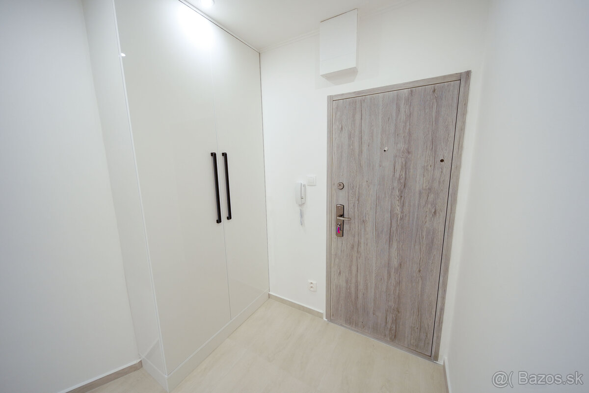 Na predaj 3 izbový byt (77 m²) na 12. p. – KVP, ZOMBOVA - 16