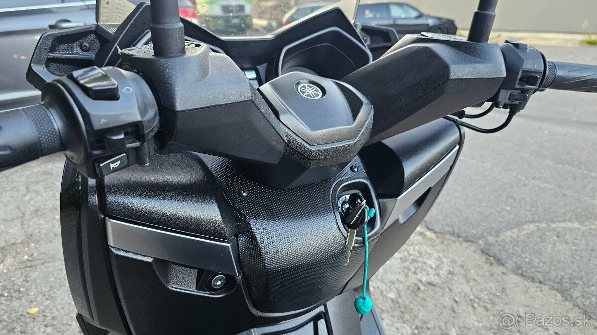 Yamaha X-MAX 250 ABS r.v. 2016 - 16