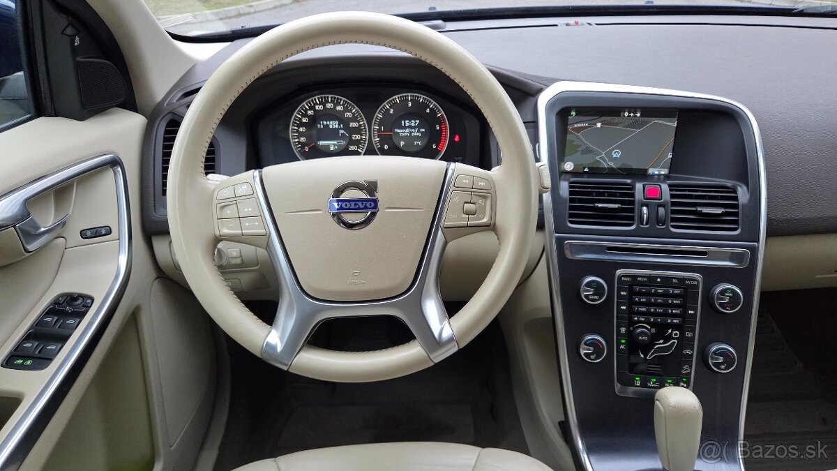 Volvo XC60 D3 - 120kW AWD Ocean Race AT - 16