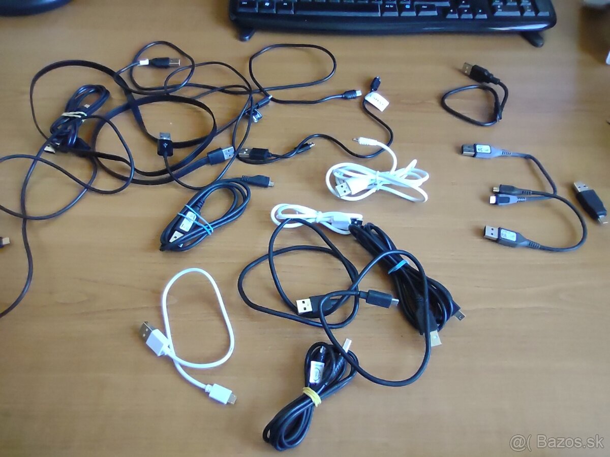 -15- Mobilné telefóny - príslušenstvo - 16