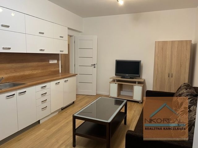 na prenájom zrekonštr. 2 izb. byt, KADNÁROVA ul. - 16